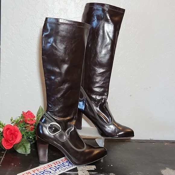 FRANCO SARTO Man Made Thin Patent Pull On Buckle Detail Heelwd Boot 7.5M - Picture 1 of 16